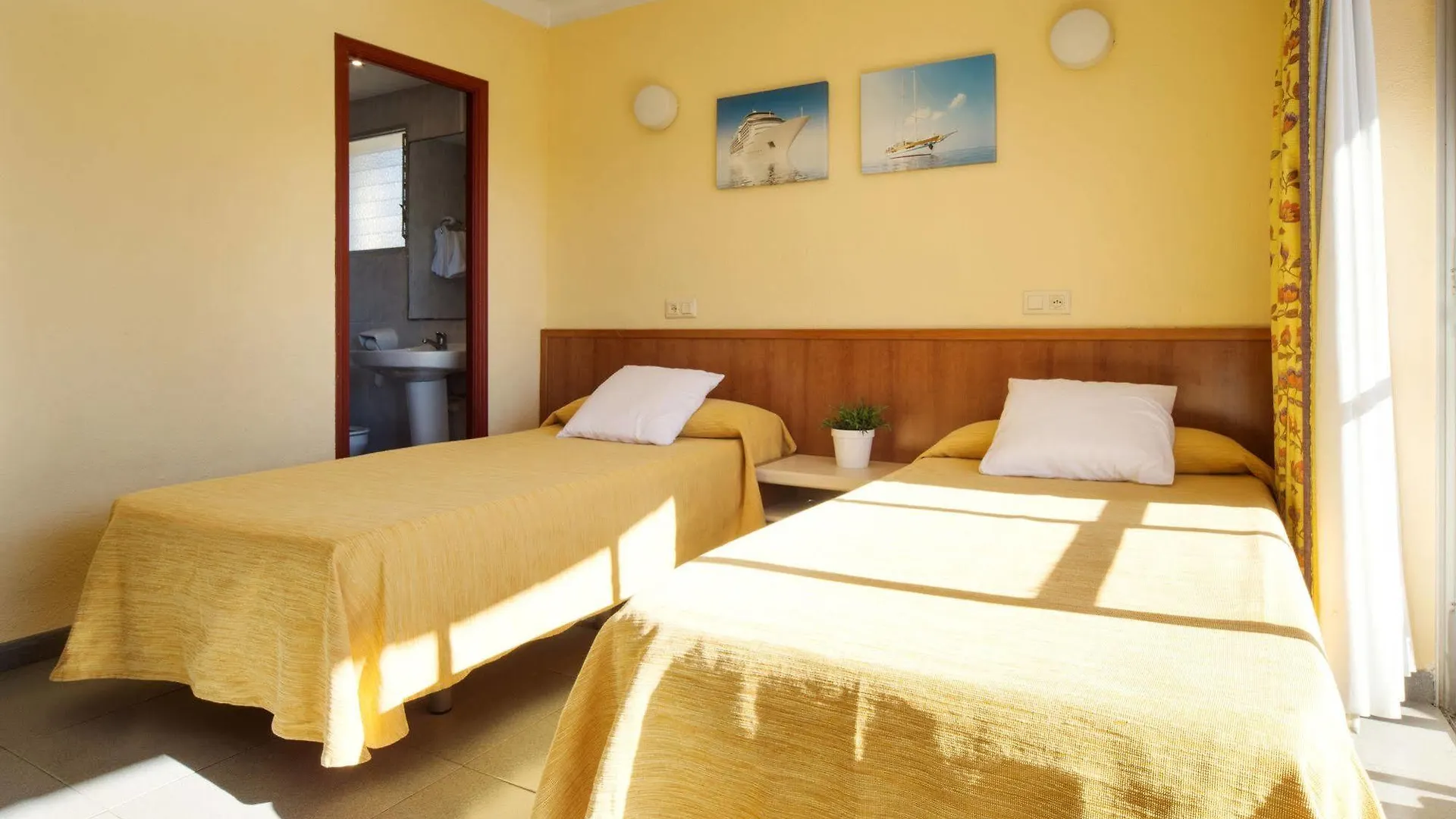 Martinez Apartments Palma Nova  Palma Nova (Mallorca)